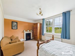 Bedroom- click for photo gallery